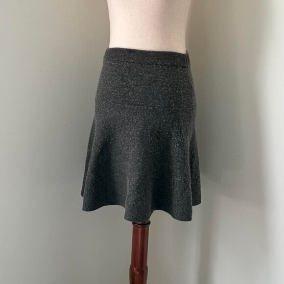 Tahari flare Grey wool blend mini skirt Size XS - Picture 1 of 3